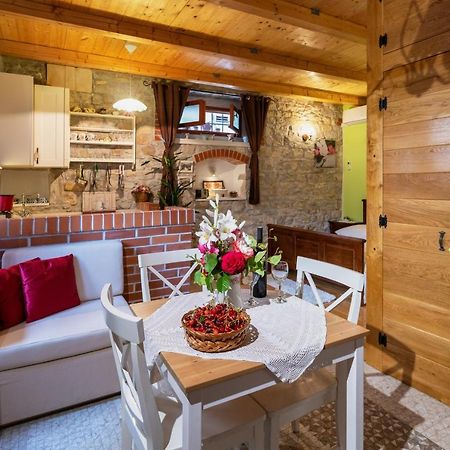 Apartment Tara Kaštela المظهر الخارجي الصورة