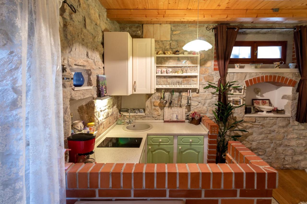 Apartment Tara Kaštela المظهر الخارجي الصورة