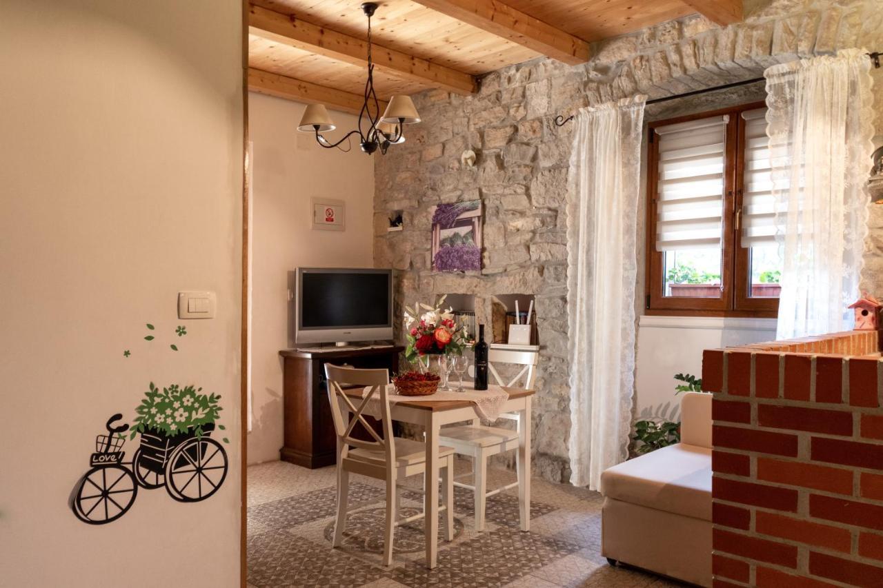 Apartment Tara Kaštela المظهر الخارجي الصورة